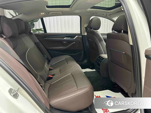 BMW 5 series PHEV 2021 Белый из Китая, фото 2