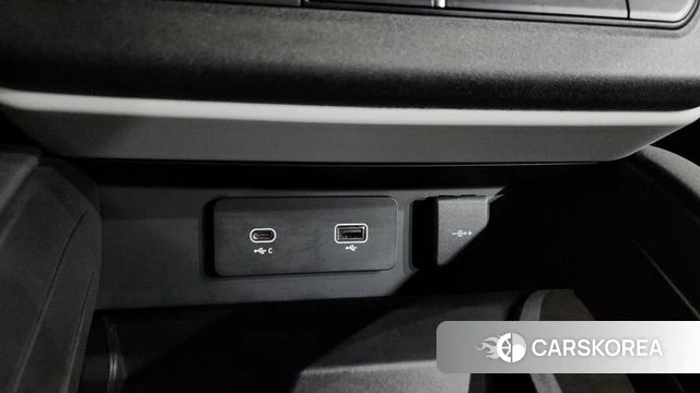 Land Rover Defender (L663) 2022 Черный из Кореи, фото 2