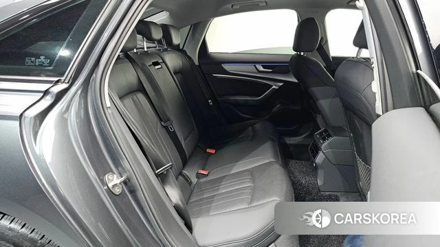 Audi A6 (C8) 2020 Серый из Кореи, фото 2