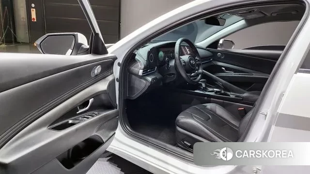 Hyundai The New Avante (CN7) 2023 Белый из Кореи, фото 2