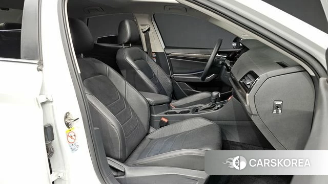 Volkswagen 7th Generation of Jetta 2020 Белый из Кореи, фото 2