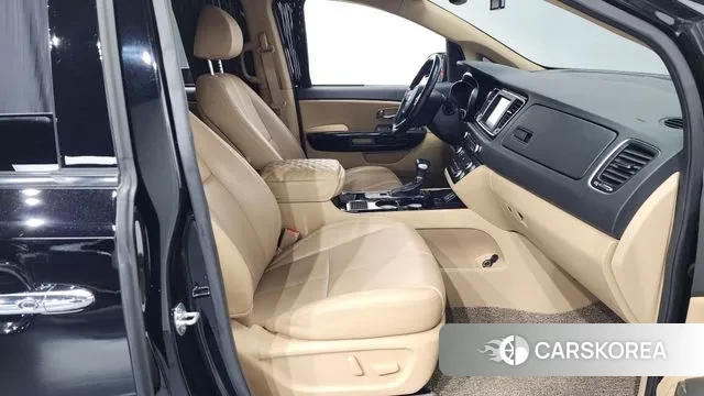 Kia The New Carnival 2018 Черный из Кореи, фото 2