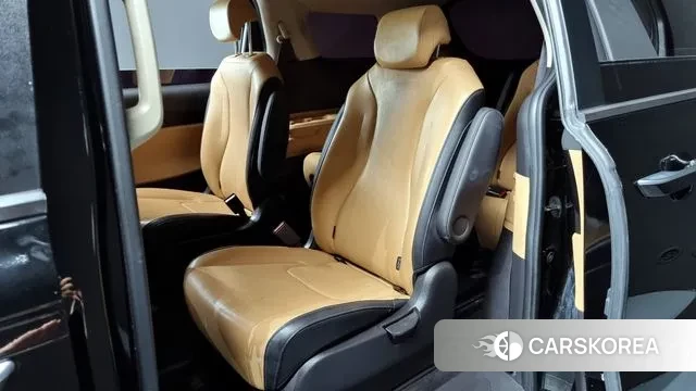 Kia Carnival 4th generation 2021 Черный из Кореи, фото 2