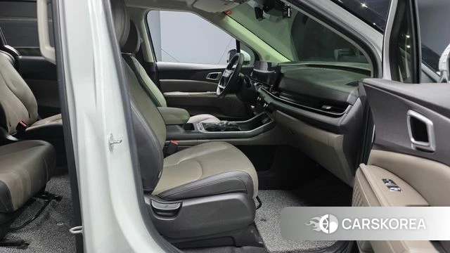 Kia The New Carnival 4th Generation 2025 Белый из Кореи, фото 2