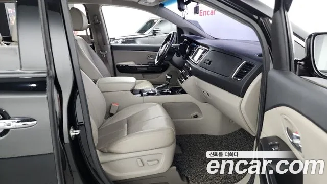 Kia The New Carnival 2018 Черный из Кореи, фото 2
