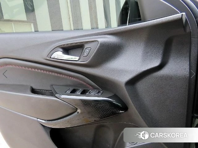 Chevrolet (GM Daewoo) Trax Crossover 2023 Светло-зеленый из Кореи, фото 2