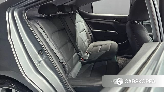 Hyundai Avante AD 2018 Серый из Кореи, фото 2