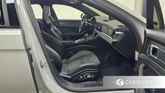 Porsche Panamera (971) 2019 Серебристо-серый из Кореи, фото 2