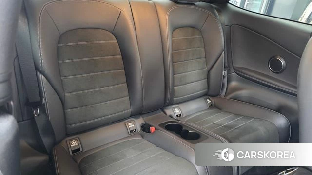Mercedes-Benz C-Class W205 2021 Белый из Кореи, фото 2