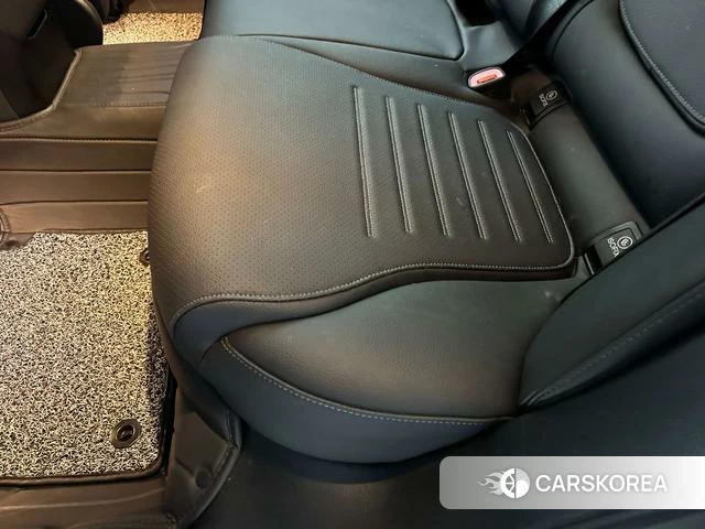 Mercedes-Benz Class C 2024 Белый из Китая, фото 2