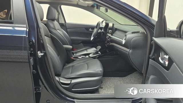 Kia The New K3 2nd generation 2023 Синий из Кореи, фото 2