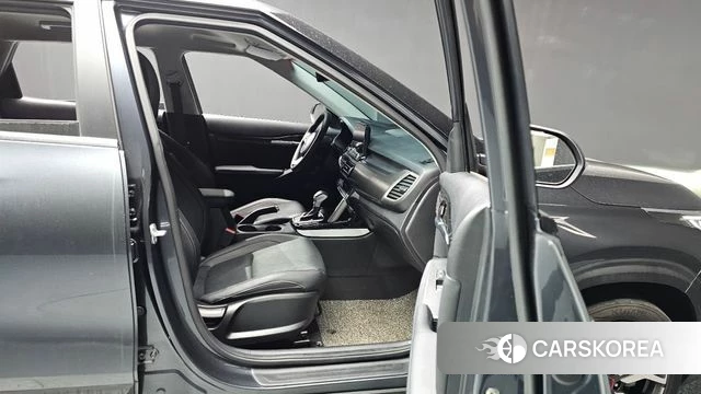 Kia Seltos 2021 Серый из Кореи, фото 2