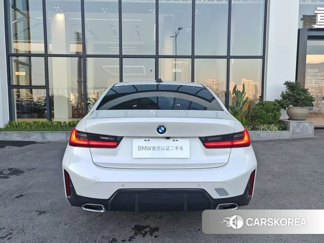 BMW 3 series 2023 Белый из Китая, фото 2