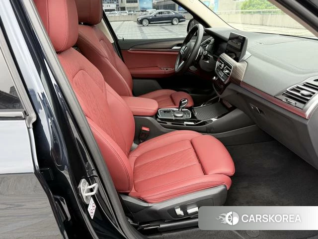 BMW X3 2023 Черный из Китая, фото 2