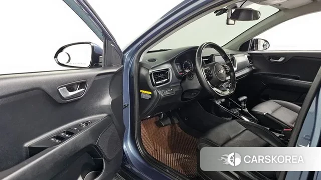 Kia Stonic 2018 Синий из Кореи, фото 2