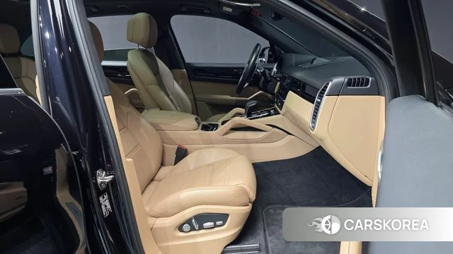 Porsche Cayenne (PO536) 2019 Черный из Кореи, фото 2