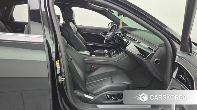 Audi A8 (D5) 2021 Черный из Кореи, фото 2