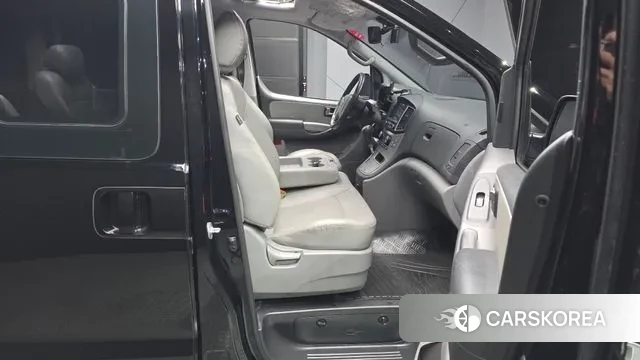 Hyundai The New Grand Starex 2019 Черный из Кореи, фото 2