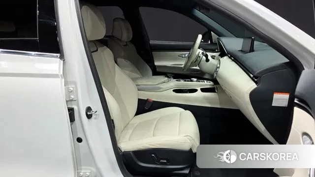 Genesis Electrified GV70 2022 Белый из Кореи, фото 2