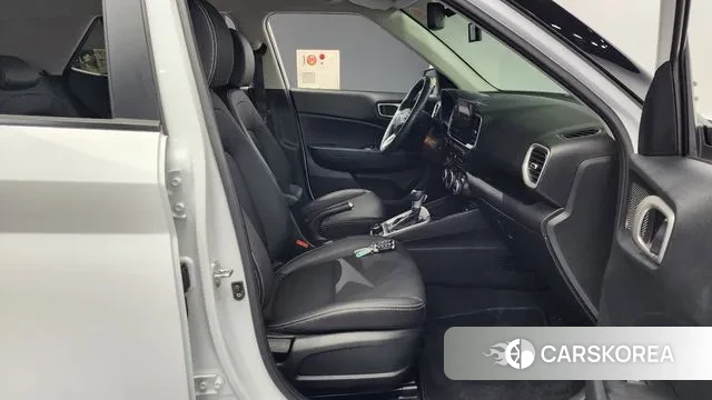 Hyundai Venue 2023 Белый из Кореи, фото 2