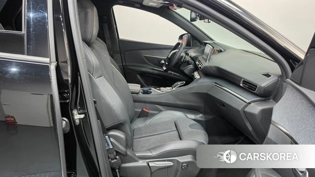 Peugeot 3008 second generation 2019 Черный из Кореи, фото 2