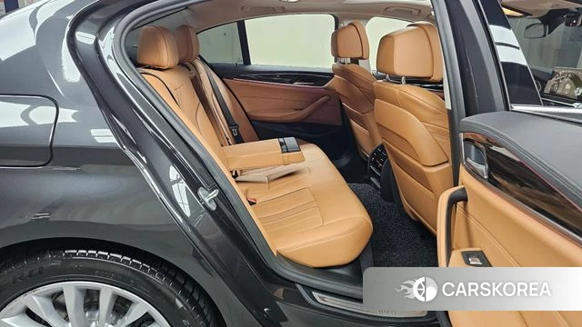 BMW 5 Series (G30) 2020 Серый из Кореи, фото 2