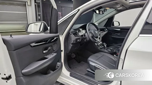 BMW 2 Series Active Tourer (F45) 2020 Белый из Кореи, фото 2