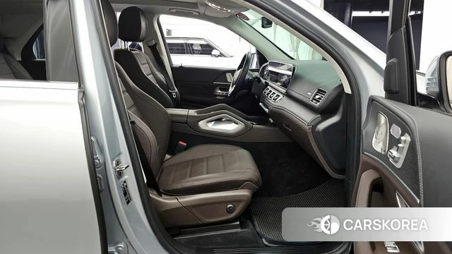 Mercedes-Benz GLE-Class W167 2023 Серебристо-серый из Кореи, фото 2