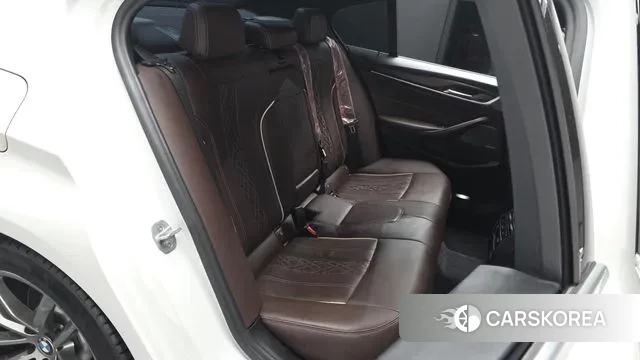 BMW 5 Series (G30) 2020 Белый из Кореи, фото 2