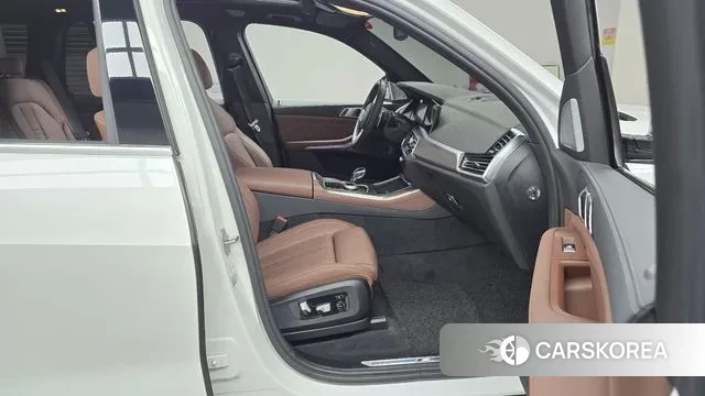 BMW X5 (G05) 2021 Белый из Кореи, фото 2