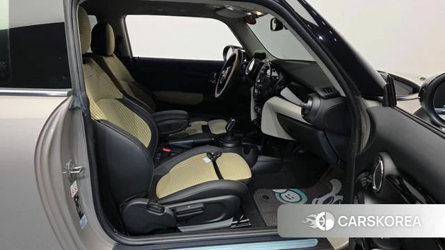 Mini Cooper 2021 Песочный из Кореи, фото 2