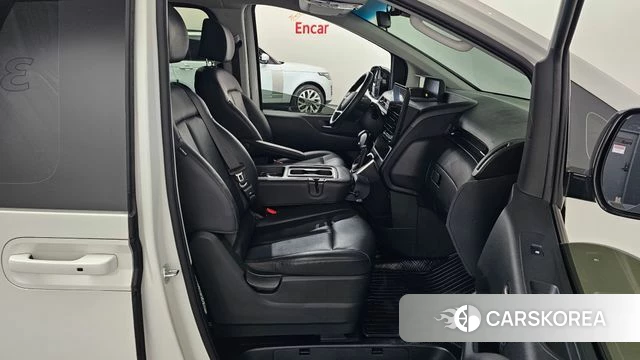 Hyundai Staria 2023 Белый из Кореи, фото 2