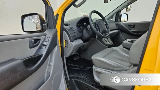 Hyundai The New Grand Starex 2018 Желтый из Кореи, фото 2