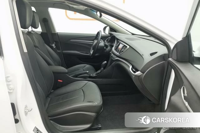 Buick Yinglang 2020 Белый из Китая, фото 2