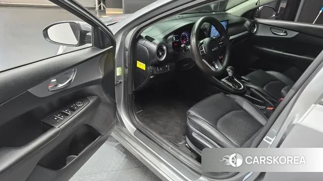 Kia The New K3 2nd generation 2021 Серебряный из Кореи, фото 2