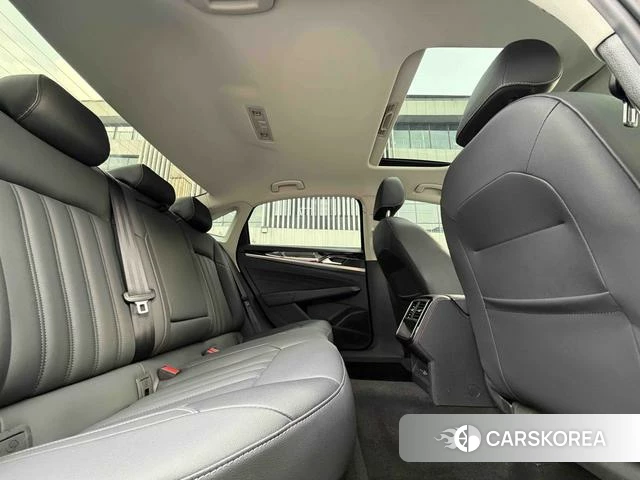 Volkswagen Passat 2021 Черный из Китая, фото 2