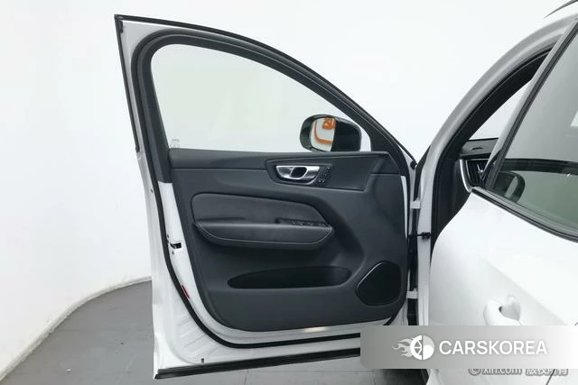 Volvo XC60 PHEV 2020 Белый из Китая, фото 2