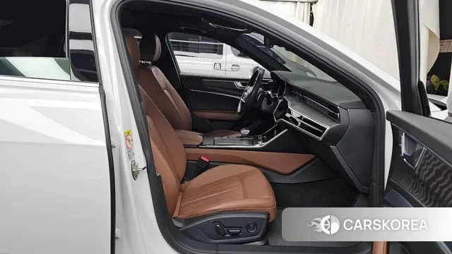 Audi A6 (C8) 2021 Белый из Кореи, фото 2