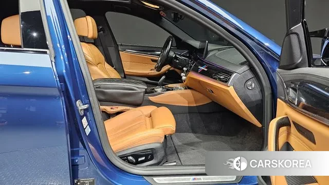 BMW 5 Series (G30) 2021 Синий из Кореи, фото 2