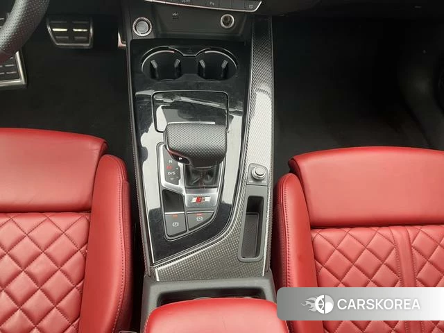 Audi S4 2021 Темно-серый из Китая, фото 2