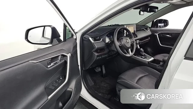 Toyota RAV4 5th Generation 2024 Белый из Кореи, фото 2