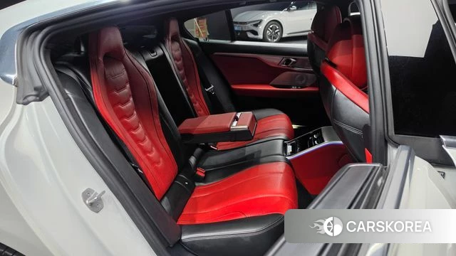 BMW 8 Series (G15) 2021 Белый из Кореи, фото 2