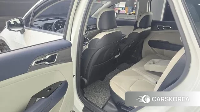 Kia Sportage 5th Generation 2022 Белый из Кореи, фото 2