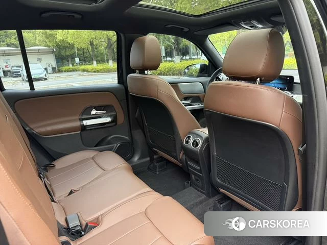 Mercedes-Benz GLB 2023 Черный из Китая, фото 2