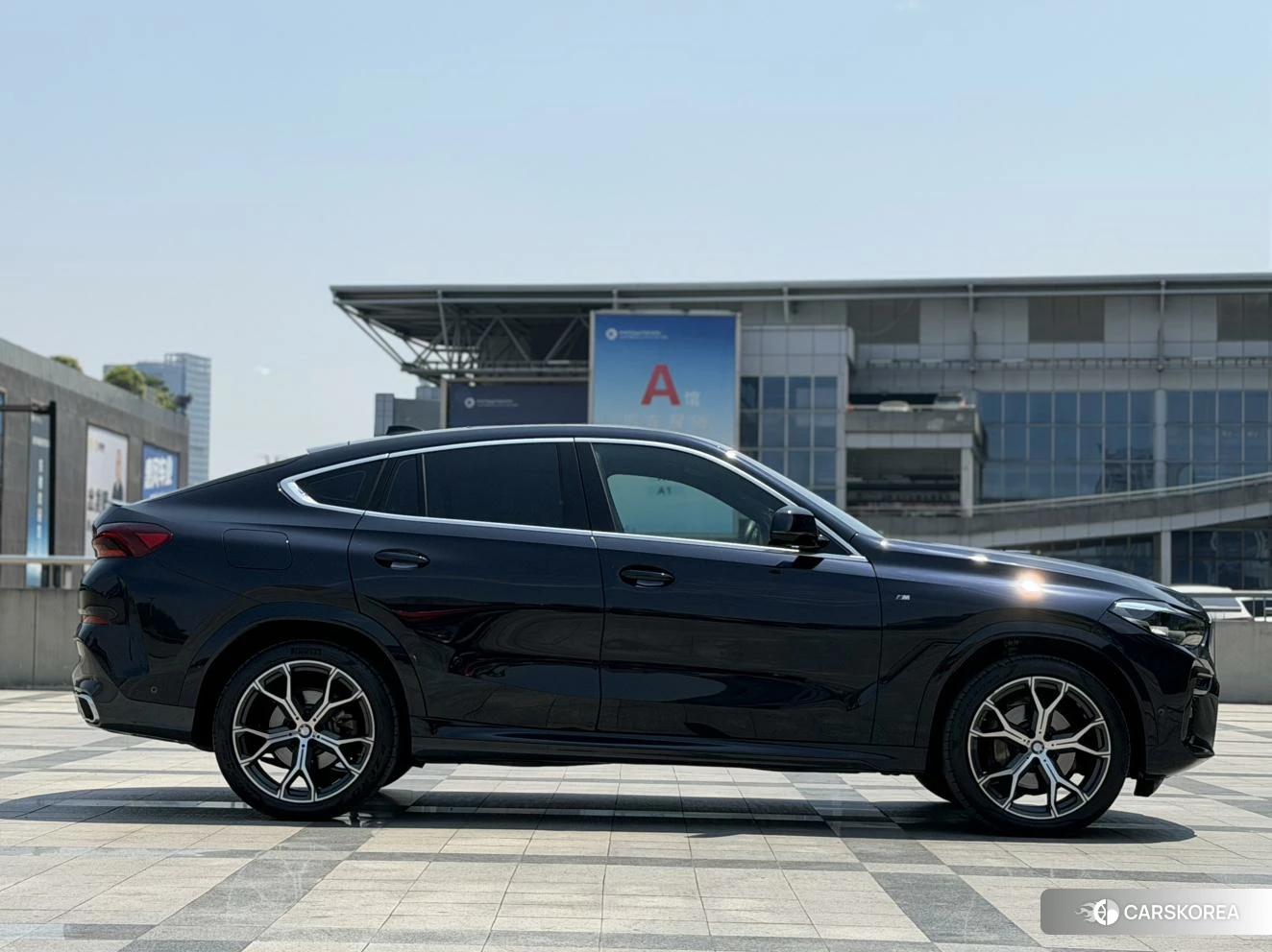 BMW X6 2021 Черный из Китая, фото 2