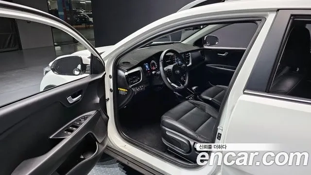 Kia Stonic 2018 Белый из Кореи, фото 2
