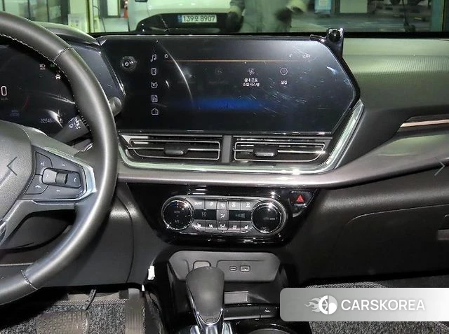 Chevrolet (GM Daewoo) Trax Crossover 2023 Серебристо-серый из Кореи, фото 2