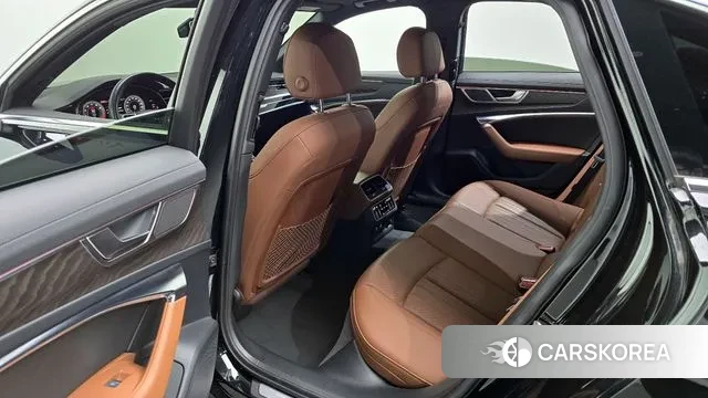 Audi A6 (C8) 2023 Черный из Кореи, фото 2