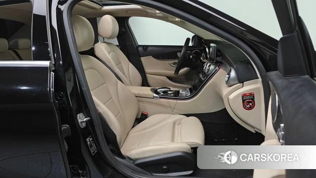 Mercedes-Benz C-Class W205 2019 Черный из Кореи, фото 2