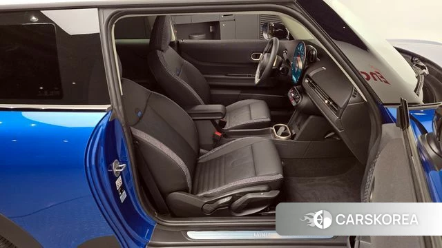 Mini Cooper C 4th generation 2025 Синий из Кореи, фото 2